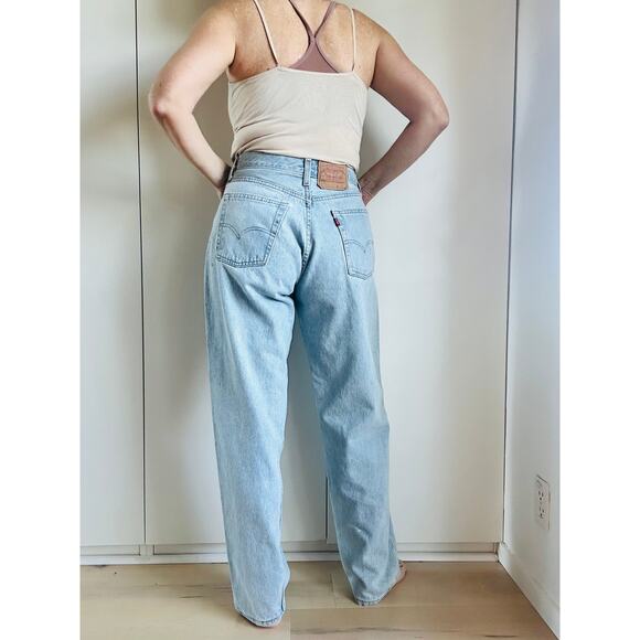 Vintage 90s Levi's 539 Light Wash Distressed Size 31 x 32 Waist 30" High Rise - Picture 3 of 15